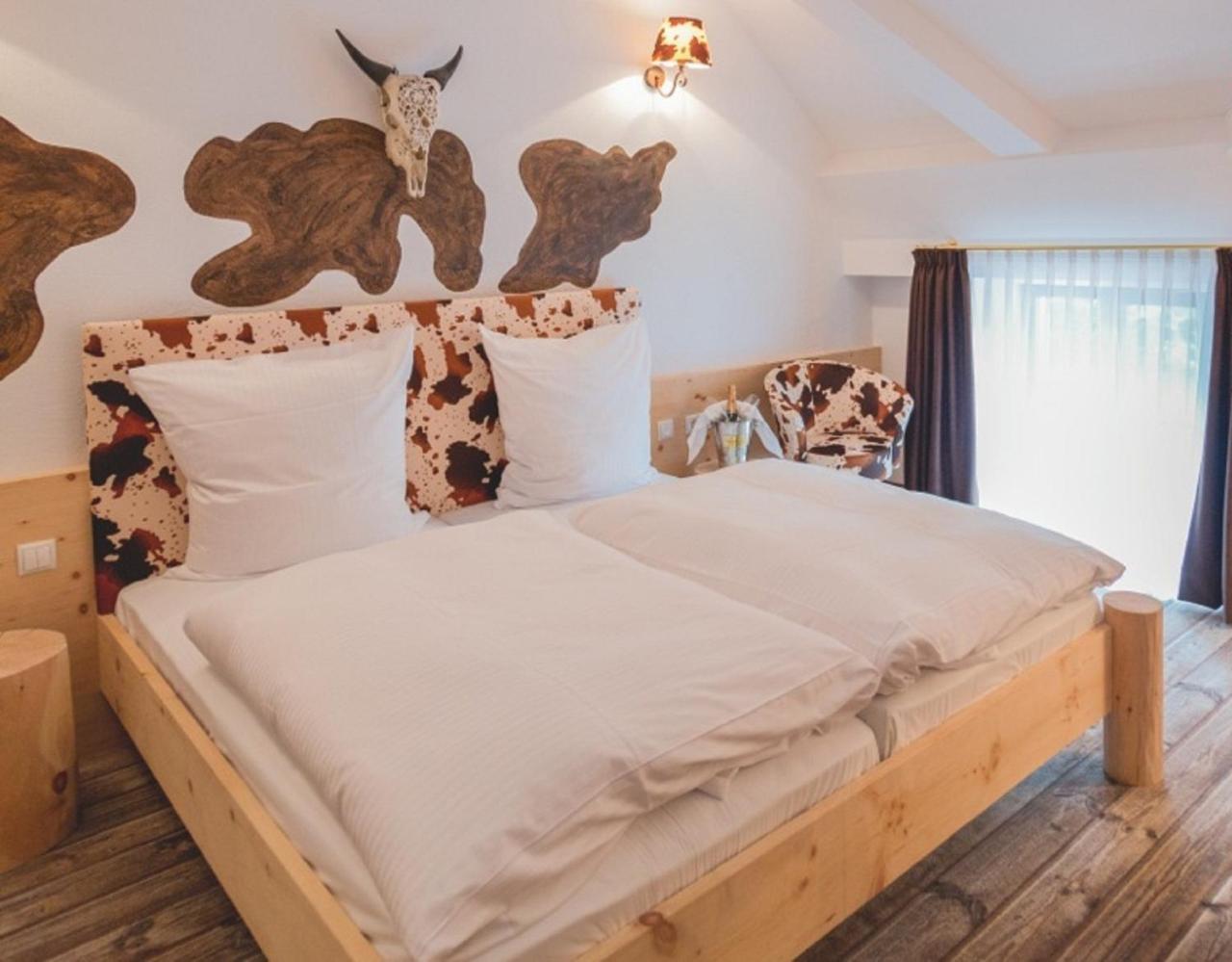 ホテル Forsthaus Woernbrunn グリューンヴァルト 部屋 写真