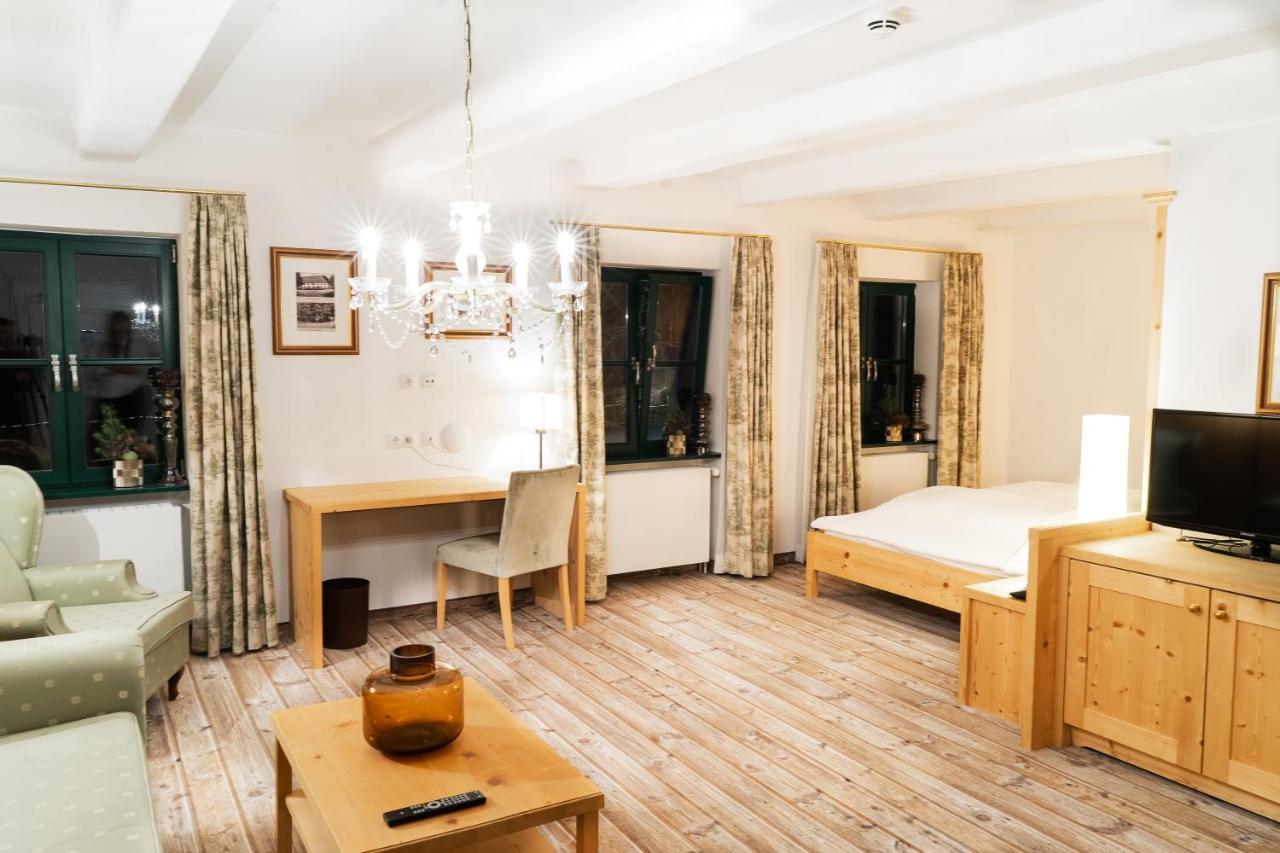 ホテル Forsthaus Woernbrunn グリューンヴァルト エクステリア 写真